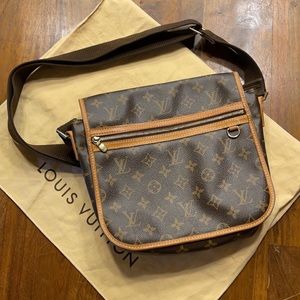 Authentic Louis Vuitton crossbody bag.